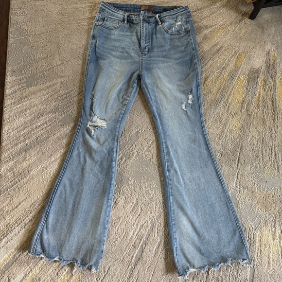 Judy Blue flare jeans Mid Rise Tummy Control distressed Denim Jeans 88594 32 - Picture 2 of 14